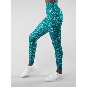 BuffBunny Blue and White Leggings with Crackle Pattern
